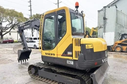 Xi măng Bỉm Sơn thanh lý lô xe và máy móc thiết bị. Ảnh minh họa: Internet