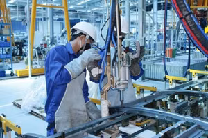 Chỉ số PMI tháng 4 giảm xuống 50,5 điểm
