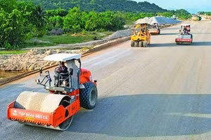 Liên danh 6 thành viên trúng gói thầu giao thông 304 tỷ đồng tại xã Ứng Hòa