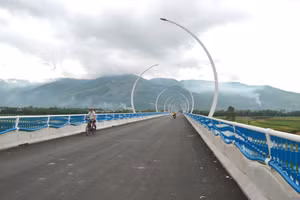 Khi có mặt bằng sạch, Ban cam kết cùng nhà thầu hoàn thành đường dẫn các cây cầu tại Đà Nẵng