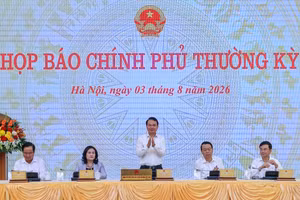 Bộ trưởng, Chủ nhiệm Văn phòng Chính phủ Đặng Xuân Phong, Người phát ngôn của Chính phủ, chủ trì họp báo Chính phủ thường kỳ tháng 7/2026 - Ảnh: VGP/Nhật Bắc