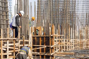 Lo ngại thiếu hụt lao động tại các công trường xây dựng