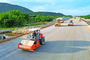 Gói thầu: Xây lắp 3 (từ Km2+280 đến Km4+680)