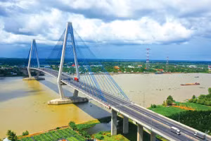 Trong bối cảnh mới, các nhà thầu phải cạnh tranh bằng năng lực thực sự, bằng uy tín, chất lượng thực hiện hợp đồng để có cơ hội được lựa chọn và “an toàn” khi hậu kiểm. Ảnh: Lê Tiên
