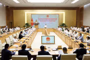 Phó Thủ tướng Nguyễn Văn Thắng chủ trì buổi làm việc với các bộ, ngành, địa phương và doanh nghiệp để giải quyết khó khăn, vướng mắc trong tiếp cận tín dụng. Ảnh: Đức Tuân