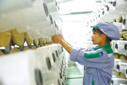 Tiêu chí xác định DNNVV hiện nay chưa thuận lợi cho thống kê, phân loại và xác định đối tượng hỗ trợ do cách hiểu còn có sự khác nhau. Ảnh: Gia Khoa
