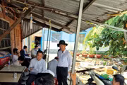 Công tác đo đạc, bồi thường tại Dự án Đầu tư xây dựng công trình cầu trên tuyến đường bộ ven biển An Biên - TP. Rạch Giá vẫn được triển khai tại thời điểm cuối tháng 4/2026. Ảnh: Văn Huyền