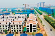 Nhiều năm qua, nguồn lực chủ yếu tập trung vào nhà ở để bán, trong khi nhà ở cho thuê lại phát triển rất chậm. Ảnh: Lê Tiên