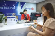 Tiền gửi dân cư tăng mạnh song tiền gửi của tổ chức kinh tế lại giảm