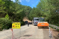 Đợt mưa lũ cuối tháng 11/2025 gây sạt lở nghiêm trọng trên nhiều tuyến quốc lộ qua Trung Bộ, Tây Nguyên và Nam Trung Bộ, làm gián đoạn giao thông tại các trục huyết mạch - ảnh Cục Đường bộ Việt Nam cung cấp