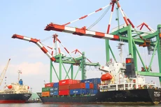 Xem xét phát động phong trào cải cách thủ tục đầu tư, logistics và xuất nhập khẩu