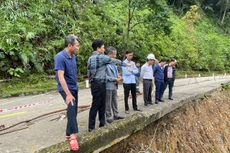 Kết cấu hạ tầng giao thông đường bộ khu vực miền Trung bị hư hỏng sau bão số 12 và mưa lũ sau bão. Ảnh: Cục Đường bộ Việt Nam