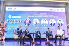 Quang cảnh diễn đàn