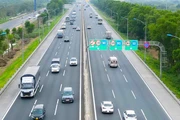 Lưu lượng xe mỗi ngày trên cao tốc Hà Nội - Hải Phòng đạt từ 40.000 - 50.000 lượt xe, tăng gấp hơn 4 lần thời điểm đưa tuyến đường vào sử dụng