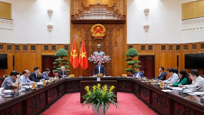 Thủ tướng: Mở rộng chính sách, khuyến khích các địa phương, tổng công ty, tập đoàn, doanh nghiệp xây dựng nhà ở cho thuê theo quy hoạch, đối tượng thuê là công nhân, người lao động - Ảnh: VGP/Nhật Bắc