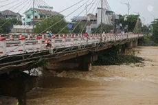 Mực nước sông Cầu tại cầu Gia Bẩy đang lên ở mức cao. Ảnh: Quốc Tùng