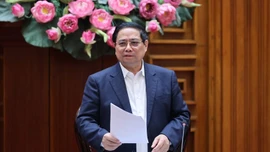 Thủ tướng Phạm Minh Chính chủ trì cuộc họp của Thường trực Chính phủ về nguồn kinh phí hỗ trợ bình ổn giá xăng dầu - Ảnh: VGP/Nhật Bắc