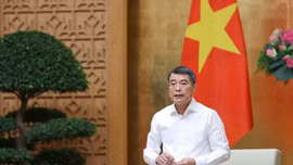 Thủ tướng Chính phủ Lê Minh Hưng nhấn mạnh yêu cầu khẩn trương bắt tay ngay vào công việc, xử lý hiệu quả các nhiệm vụ vừa cấp bách, vừa lâu dài - Ảnh: VGP/Nhật Bắc