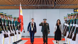 Lễ đón Thủ tướng Lê Minh Hưng tới Philippines tham dự Hội nghị Cấp cao ASEAN 48 - Ảnh: VGP/Nhật Bắc