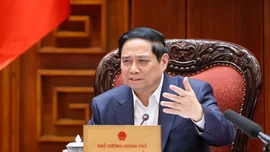 Thủ tướng yêu cầu các bộ ngành, địa phương, cơ quan tiếp tục rà soát kỹ, chuẩn bị tốt nhất cho buổi lễ, bảo đảm tiến độ, chất lượng - Ảnh: VGP/Nhật Bắc