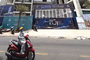 Dự án Khu căn hộ và dịch vụ Phước Long (phường Nam Nha Trang, tỉnh Khánh Hòa) với tên thương mại hiện nay là La Perle Héritage. Ảnh: Trần Vũ 