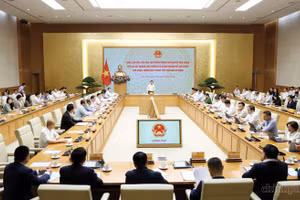 Phó Thủ tướng Nguyễn Văn Thắng chủ trì buổi làm việc với các bộ, ngành, địa phương và doanh nghiệp để giải quyết khó khăn, vướng mắc trong tiếp cận tín dụng. Ảnh: Đức Tuân