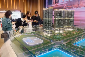 Nếu lựa chọn được nhà thầu cho Gói thầu số 1, có thể tổ chức cho hơn 6.000 môi giới bất động sản tham gia thi sát hạch cấp chứng chỉ. Ảnh minh họa: Nhã Chi