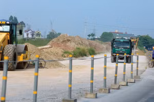 Ban Quản lý dự án đầu tư xây dựng xã Hiệp Hòa (tỉnh Bắc Ninh) đã tổ chức đấu thầu lại 3 trong số 6 gói thầu sau khi hủy thầu. Ảnh: Nhã Chi
