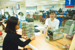 Ngân hàng Nhà nước định hướng kiểm soát an toàn hệ thống bằng các chỉ số phản ánh sức khỏe của từng ngân hàng như chất lượng tài sản, nguồn vốn và khả năng thanh khoản. Ảnh: Nhã Chi