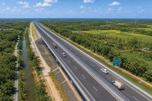 Hai dự án thành phần đoạn Cần Thơ - Hậu Giang và Hậu Giang - Cà Mau đã hoàn thành tuyến chính. Ảnh: Phúc An