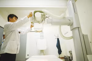Ba gói thầu mua sắm thiết bị y tế tại TP.HCM đang trong quá trình đánh giá hồ sơ dự thầu. Ảnh: Nhã Chi