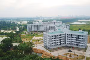 Bộ Xây dựng đề xuất nâng mức trần thu nhập với cá nhân mua nhà xã hội lên bình quân tối đa 25 triệu đồng/tháng và 50 triệu đồng/tháng đối với cặp vợ chồng. Ảnh: Lê Tiên