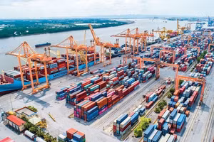 Việc được chia cổ tức bằng cổ phiếu giúp Tổng công ty Hàng hải Việt Nam tháo gỡ khó khăn về nguồn vốn, bảo đảm tiến độ triển khai các dự án trọng điểm. Ảnh minh họa: An Chi