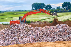 Nhiều gói thầu xây lắp có sự cạnh tranh trong đấu thầu nhưng phải hủy thầu vì không có nhà thầu đáp ứng yêu cầu về kỹ thuật. Ảnh: Nhã Chi