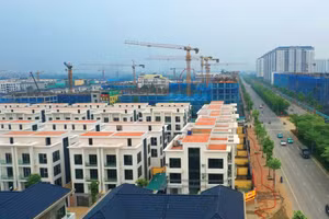 Thực tiễn thời gian qua cho thấy, có những dự án chỉ mất vài tháng để tìm được nhà đầu tư, nhưng lại mất nhiều năm để hoàn tất thủ tục pháp lý. Ảnh: Tiên Giang