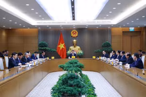 Thủ tướng Lê Minh Hưng cũng mong muốn hai bên mở rộng hơn nữa hợp tác khoa học công nghệ, giáo dục, đào tạo nhân lực chất lượng cao, y tế, nhất là y dược học cổ truyền; đẩy mạnh hợp tác văn hóa, du lịch... - Ảnh: VGP/Nhật Bắc