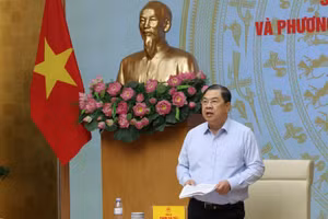 Ủy viên Bộ Chính trị, Phó Thủ tướng Thường trực Phạm Gia Túc, Trưởng ban Chỉ đạo quốc gia chống buôn lậu, gian lận thương mại và hàng giả chủ trì hội nghị trực tuyến toàn quốc sơ kết công tác chống buôn lậu, gian lận thương mại và hàng giả 6 tháng đầu năm - Ảnh: VGP/Phương Nguyên