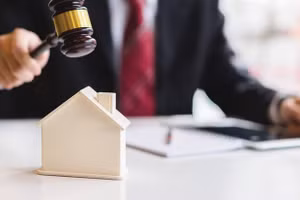 Đa số ý kiến tại cuộc họp đề xuất điều chỉnh tăng mức đặt cọc đấu giá đất từ 10% đến 50% lên mức 20% đến 50%