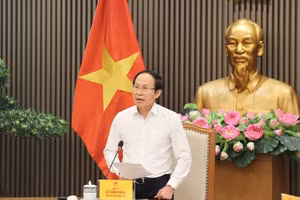 Phó Thủ tướng Chính phủ Lê Tiến Châu chủ trì cuộc họp về tình hình tổng rà soát hệ thống văn bản quy phạm pháp luật (VBQPPL) - Ảnh: VGP/Thu Sa