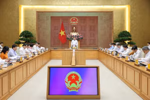 Thủ tướng Chính phủ Lê Minh Hưng chủ trì cuộc làm việc với Bộ Tài chính - Ảnh: VGP/Nhật Bắc