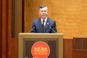 Bộ trưởng Bộ Tài chính Ngô Văn Tuấn tiếp thu, giải trình tại Kỳ họp