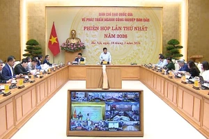 Theo Phó Thủ tướng, chúng ta phải có các giải pháp mạnh mẽ, đồng bộ và lâu dài để thúc đẩy phát triển ngành công nghiệp bán dẫn - Ảnh: VGP/Thu Sa