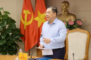 Phó Thủ tướng Thường trực Chính phủ Phạm Gia Túc làm việc với Bộ Xây dựng, một số bộ, ngành, TP. Hà Nội, TPHCM về tình hình triển khai các dự án đường sắt - Ảnh: VGP/Phương Nguyên.