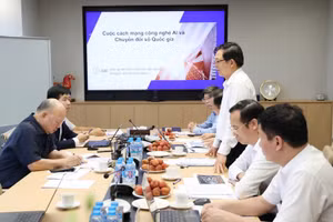 Phó Thủ tướng đặc biệt lưu ý vấn đề an toàn thông tin, an ninh mạng, bảo vệ dữ liệu trong toàn bộ quá trình thiết kế, xây dựng, vận hành, khai thác - Ảnh: VGP/Gia Huy
