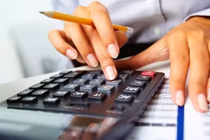 Vốn đầu tư được quyết toán là toàn bộ chi phí hợp pháp đã thực hiện trong quá trình đầu tư để đưa dự án vào khai thác, sử dụng hoặc dừng thực hiện theo quyết định của cấp có thẩm quyền