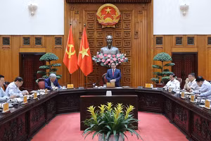 Thủ tướng Phạm Minh Chính chủ trì cuộc họp của Thường trực Chính phủ về công tác chuẩn bị triển khai dự án xây dựng kho dự trữ quốc gia dầu thô tại Nghi Sơn (Thanh Hóa) - Ảnh: VGP/Nhật Bắc