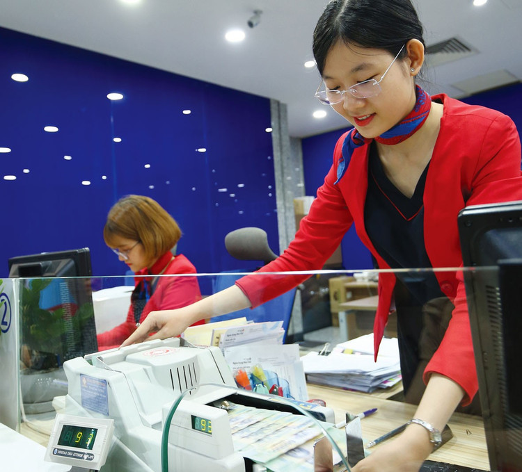 Tăng trưởng tín dụng 9 tháng đầu năm 2025 đạt 13,7%, dự kiến cả năm có thể đạt 18 - 20%. Ảnh: Tiến Tân