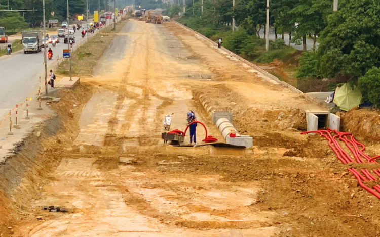 Dự án Nâng cấp, cải tạo ĐT.830C tại Long An (nay là tỉnh Tây Ninh) có 3 gói thầu xây lắp chính, tổng mức đầu tư 970 tỷ đồng. Ảnh minh họa: Trọng Lân