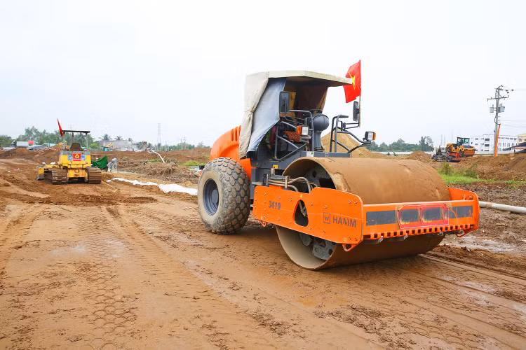 Cơ chế chỉ định thầu giúp lựa chọn được những nhà thầu đã chứng minh được năng lực, kinh nghiệm và khả năng triển khai các hạng mục phức tạp trong thời gian ngắn. Ảnh minh họa: Nhã Chi