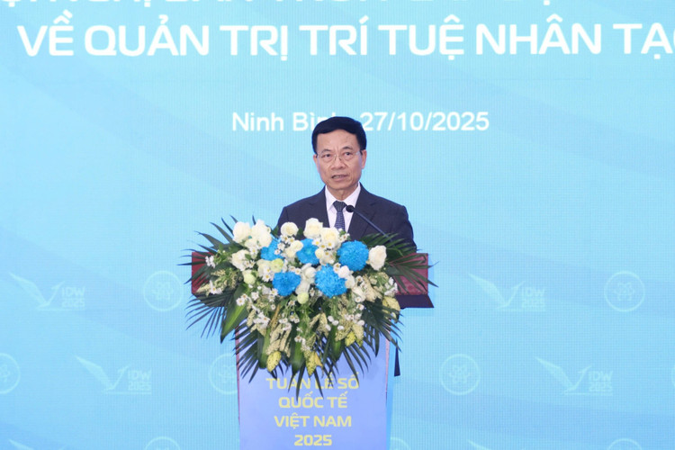 Bộ trưởng Bộ Khoa học và Công nghệ Nguyễn Mạnh Hùng phát biểu tại Hội nghị bàn tròn cấp Bộ trưởng về Quản trị Trí tuệ nhân tạo - Ảnh: VGP